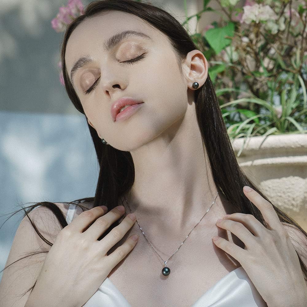 Tahitian Pearl Pendant Necklaces: Matching Metal, Size, and Overtone to Your Budget